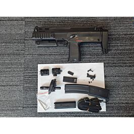 We R4 Well Well R4 AEG Sub-Machine (Full Metal - Standard - R4-BLACK)